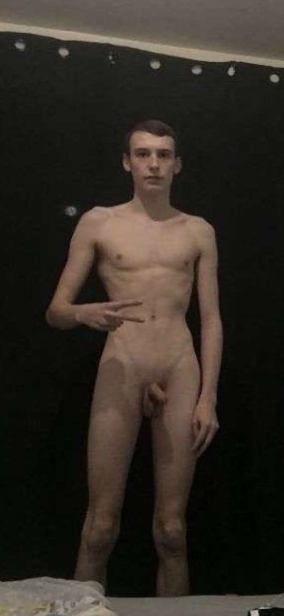 Ninadomine's tweet photo. J’affiche les salopes ce soir ! Et meme vos potes les soumis ! On commence avec Charly et sa petite bite 🤭 

#findom #sissy #cocu #moneyslavefrance #sub #moneymiss #domina #domination #paypig #femdom #larbin #lop #dab https://t.co/d04QQNW3q0