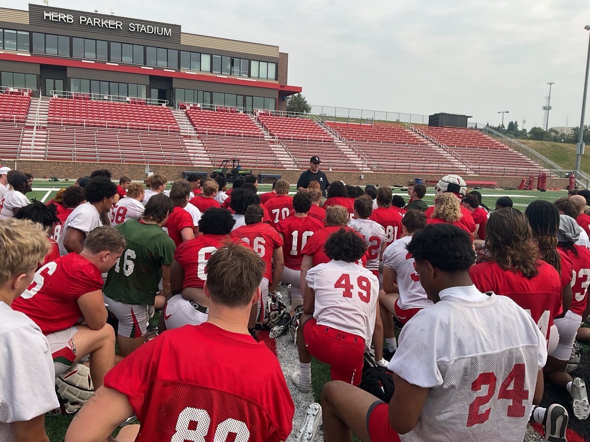 MSUBeaversFB's tweet photo. Practice 1 
🦫
#WADL https://t.co/2XoVoenrKU