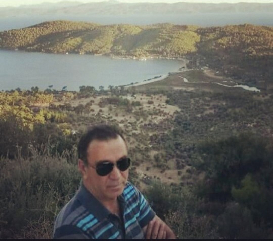 Mustafa846533's tweet photo. # Gece ne kadar karanlık olursa olsun umut hep aydınlıktır. https://t.co/kgh2QyX2Tl