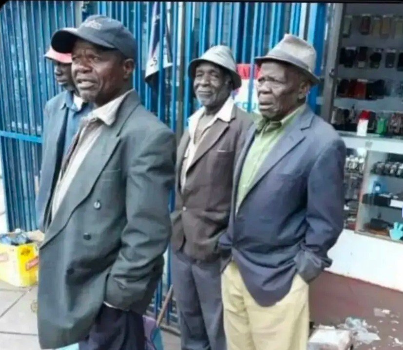 felix_odhiambo_'s tweet photo. Wacha wakae na Msichana wao.
Msichana unamwita anasema wozza https://t.co/RH9kHP8pdr