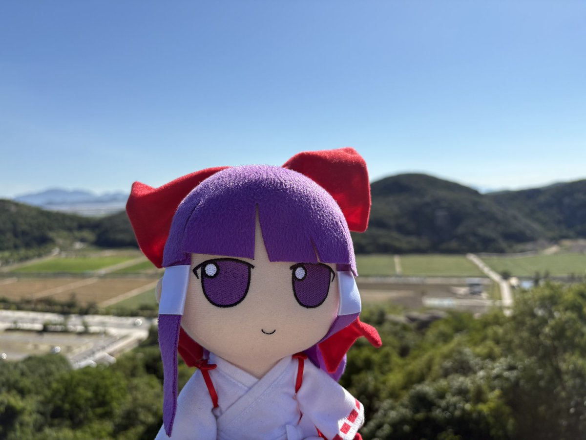 XZYCOOGIOOE's tweet photo. 博麗靈夢（PC-98）in 白山 and Zhejiang University Zhoushan Campus. https://t.co/xAQHgE2kQe