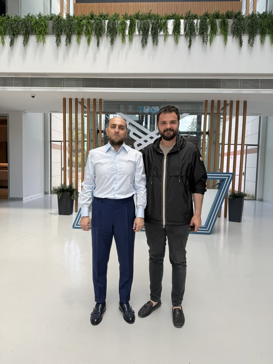 nmkahyaoglu's tweet photo. RAMS Park’ta gerçekleştirilen TÜGVA Yaz Okulları Finali, milli ve manevi değerlerine bağlı bir gençliğin yetişmesi adına hafızalarda yer edecek çok kıymetli bir organizasyon oldu.

Başta TÜGVA Genel Başkanımız olmak üzere, bu büyük organizasyonun yükünü omuzlayan kıymetli dostum TÜGVA Genel Başkan Yardımcısı Bahadır Yılmaz’a ve emeği geçen tüm teşkilat mensuplarına milletimiz, İslam âlemi ve şahsım adına gönülden teşekkür ediyorum.

Bahadır kardeşimizle iftihar ediyor, gençliğimiz adına ortaya koyduğu gayretin artarak devam etmesini temenni ediyorum. Allah emeklerini bereketli eylesin.

#tugva
@bhadiryilmaz