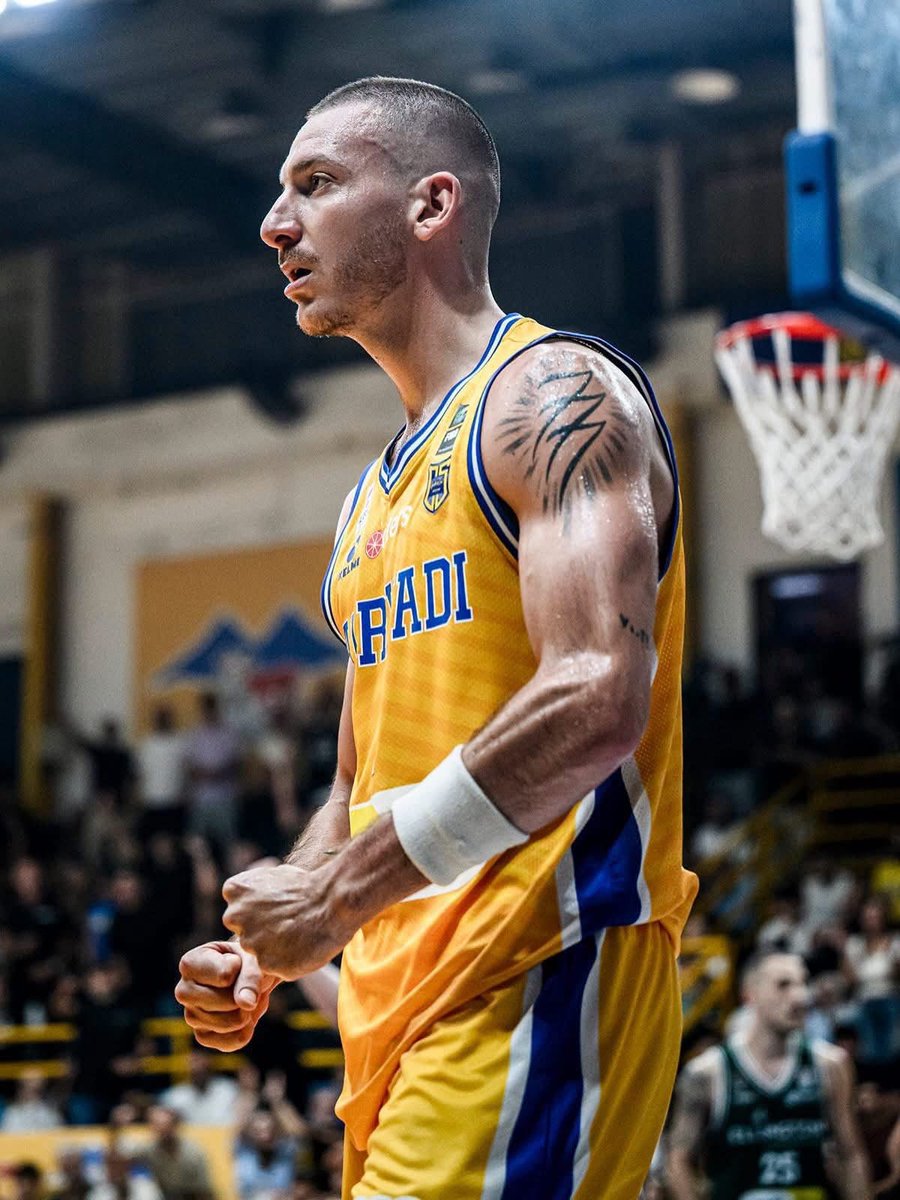 Shadithe1st's tweet photo. No Wael?... No problem
KZ 🔥🔥⚔️💙💛⚔️🔥🔥 https://t.co/Zaa3HxCpab