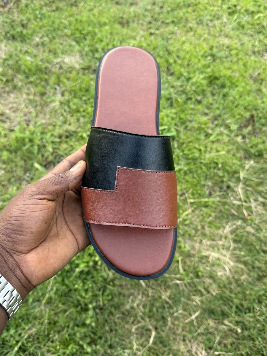 lexissapparel's tweet photo. Order yours  Lexiss Apparel NG 👔/👞 or click the link in our bio to DM us on 

WhatsApp/call 07067823932 

Handmade with love

Prices 20,000 

Payment validates order

Delivery takes 7 working days

We deliver anywhere in the WORLD DELIVERY IS NOT FREE

Normal packaging is free https://t.co/0CL7CdH2US