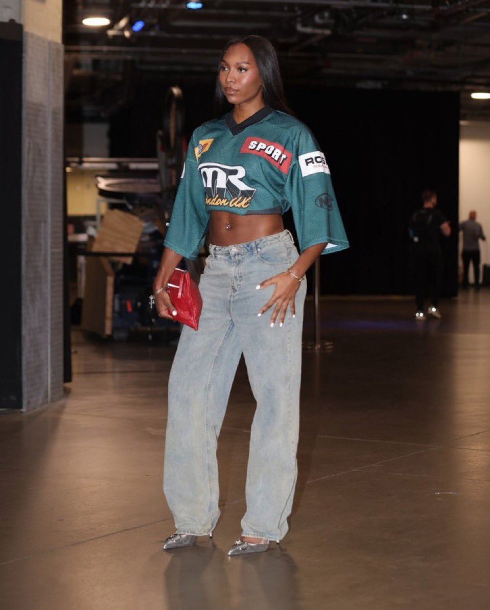AthleteVanity's tweet photo. Bree Hall has been on an insane style run this season 😮‍💨 https://t.co/KpNKF8ghYA