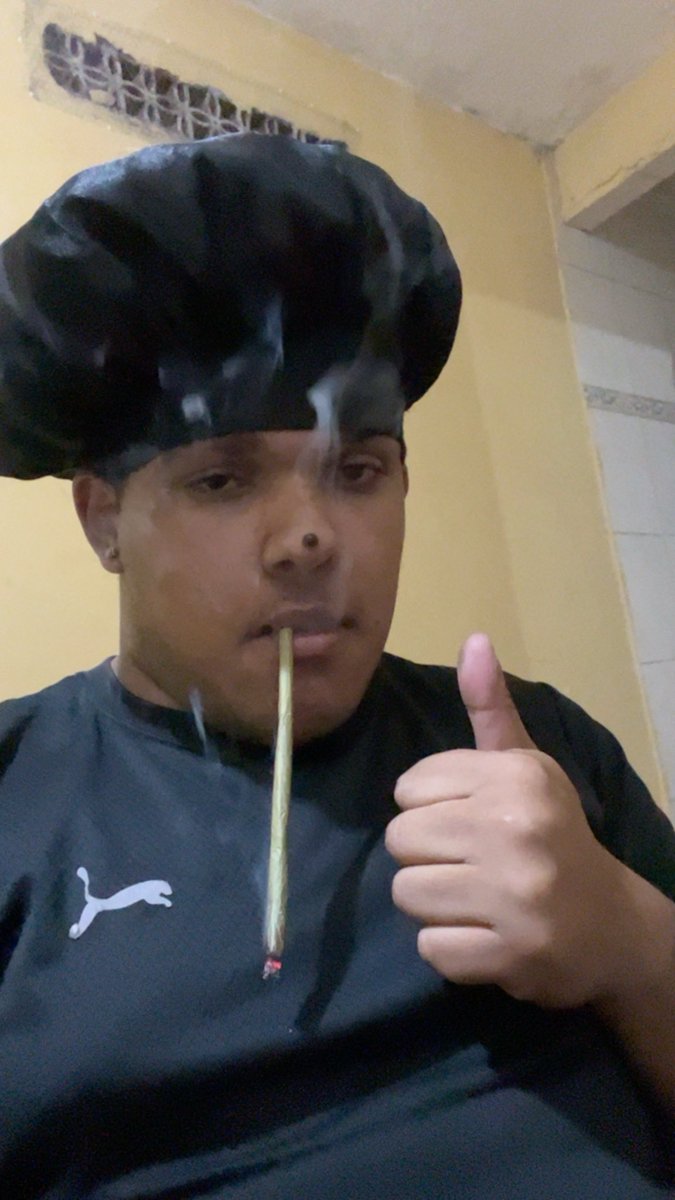 skankguel's tweet photo. 13 e ultimo- esses foi os registros que tenho aqui dos 7 meses que fiquei sozinho em casa slk cada momento pra mim foi único e bom pra krl kkkkkk e amo cada um dos meus amigos que foi isso se tornar realidade tbm vcs foram foda tbm🫶🏾🤣🤣 https://t.co/YUNCyRtRea