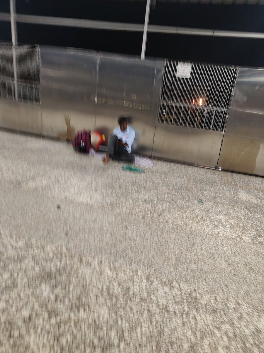GhoshCeodesk's tweet photo. @RailMinIndia 
@serailwaykol 

Few culprits https://t.co/xPGgIdwq0W