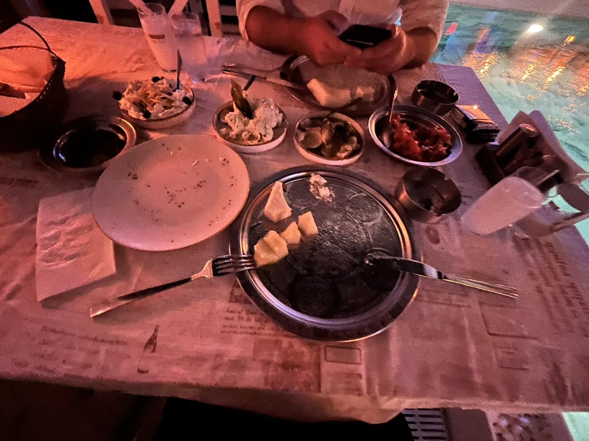 Circessian's tweet photo. Antalya yanıyor arkadaşlar 😁 https://t.co/8Qxr6TY8sy