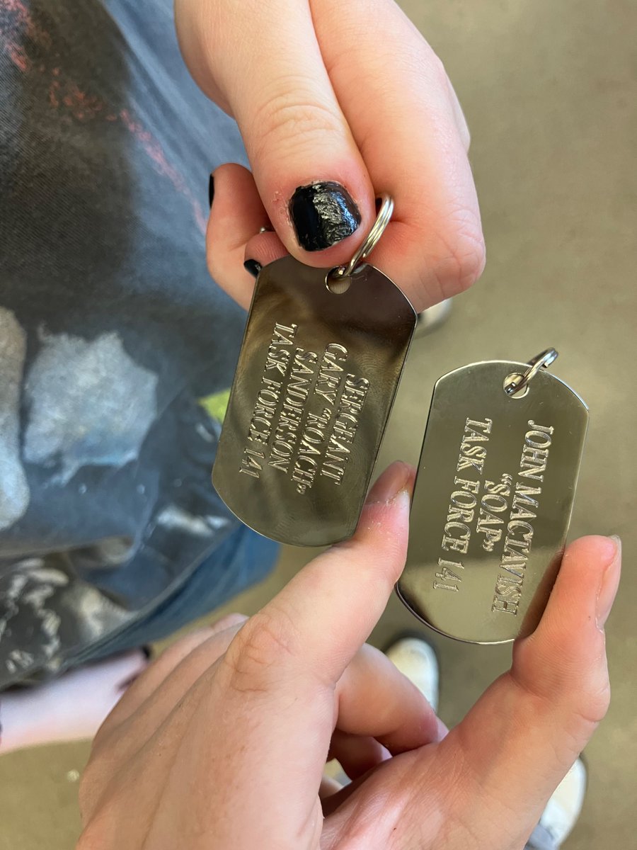 camikazxe's tweet photo. are u guys really friends if you dont make matching cod dog tags at the pet store https://t.co/TLjrtPyxYm