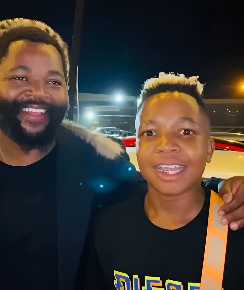 sahiphop_piano's tweet photo. Tebogo G Mashego with Sjava 🔥🔥🔥 https://t.co/SVYQ5qWoNG