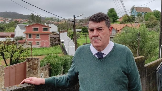 MadeInAncapia's tweet photo. ✒️| "A este trabajador le pagan demasiado poco. Vale. ¿Y cuánto se le debería pagar? ¿Y quién le quiere pagar eso? ¿Nadie? ¿Entonces cómo puedes decir que vale tanto si nadie le quiere pagar ese tanto que usted entiende que debería valer?"

- Miguel Anxo Bastos https://t.co/uAEPe0MNvg