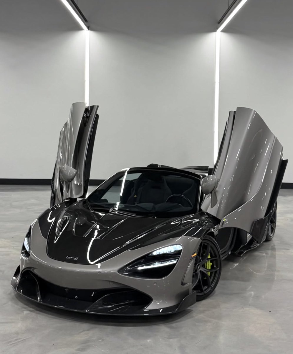 LuxuryCars365's tweet photo. McLaren 720S Spider 🕷️ https://t.co/ejokSVKa22