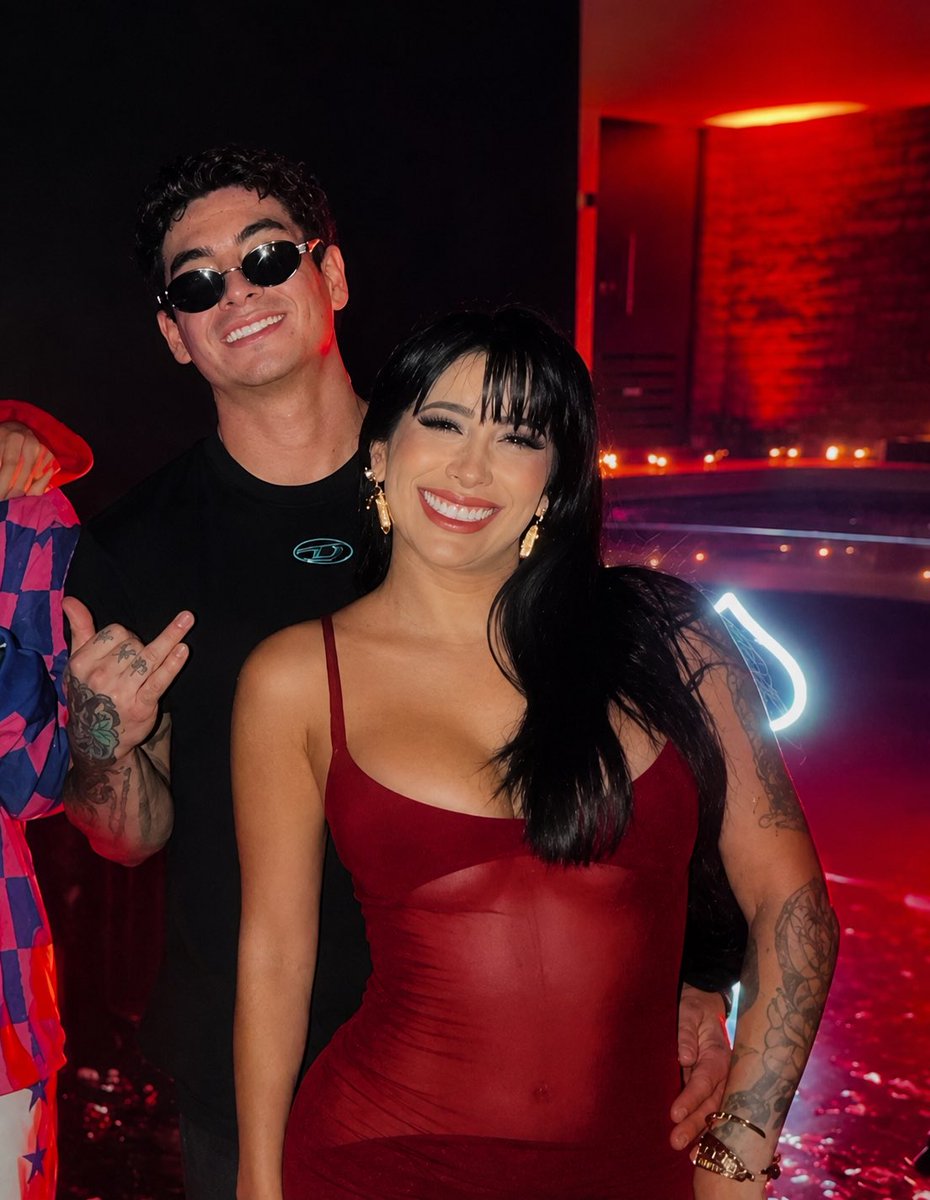 kimsulovers's tweet photo. Los DELMO 😍❤️‍🔥 @kimshantalll @Suavecitoficial 
#lamansiónvip #kimsu https://t.co/WNOysD6gDq