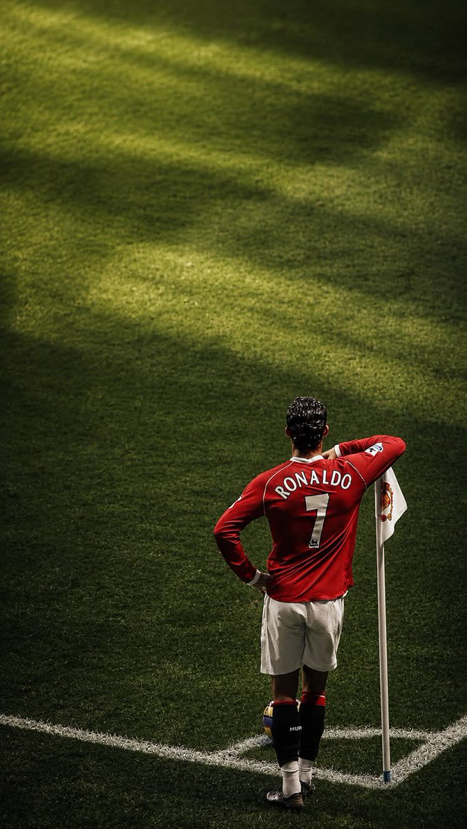 Cr7wall's tweet photo. Legend 🐐🇵🇹 https://t.co/FlQD7G8gtP