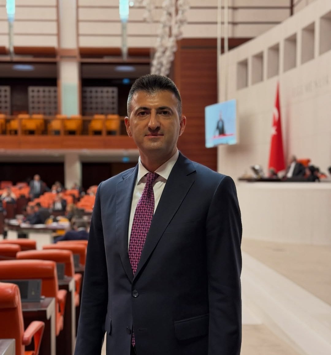 AtillaaPolat's tweet photo. Meclis'te @TmsyGaziler sesi, sözcüsü, kardeşi ve yol arkadaşı oldu. Bizim derdimizi kendi derdi bildi, davamızı yüreğinde taşıdı.
Bugün 23 bin vatan evladının duasını aldı, verdiğiniz emek, gösterdiğiniz samimiyet  için gönülden teşekkür ederiz. @celebimehmeta  iyisi varsınız. https://t.co/HAzhrmLdmD