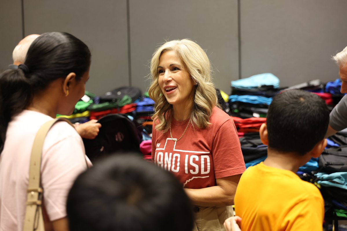 Plano_Schools's tweet photo. Last week's Back to School Fair was one to remember, with more than 6,000 attendees!😀

Thank you to our @cityofplanotx and community partners for their support, helping our students and families feel prepared and ready for a successful school year!👏

#TeamPlanoISD #DistrictMade https://t.co/6voGJY0Jl3