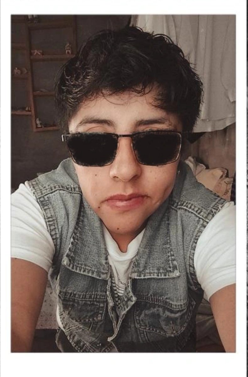 rexsgc98's tweet photo. Hola soy Rexs (igual debí poner mi nombre) País: 🇲🇽🗣️
Foto: 🫠 Edad: 27 (me duele la rodilla)
Fecha de encubacion: Lit soy un huevo (inicios de año)
Etc: Muerto el perro árbol torcido!? 😅🐣 Lo vi y quise participar nosé, pero bueno aquí andamos 💯 #IntegracionPollitos https://t.co/eMGhFWUrxB