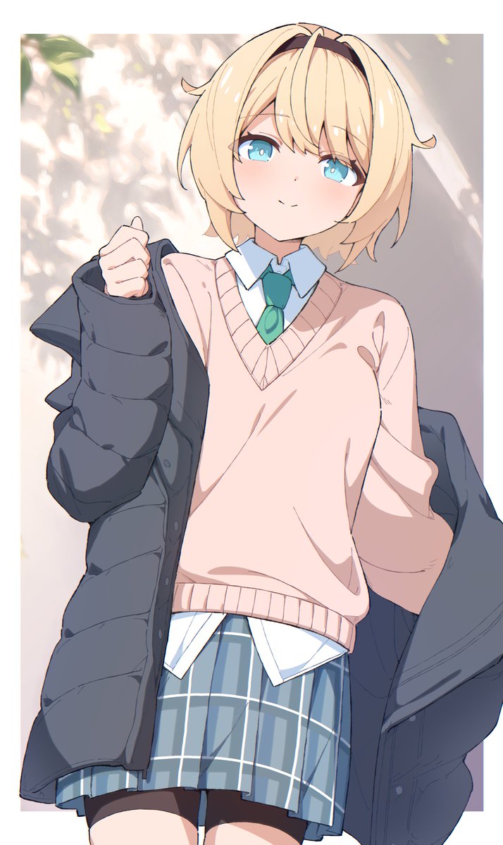 mawata0618's tweet photo. 制服ダウンコートござるさん🍃 https://t.co/fKzdBlrzHR