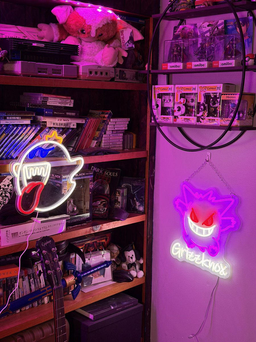 GrizzKnox's tweet photo. I have finally put them both up! My custom gengar that my sister got me and the king boo I got for secret Santa… fun fact, I’ve had these sitting here for almost 8 months https://t.co/a4NEtRst7v