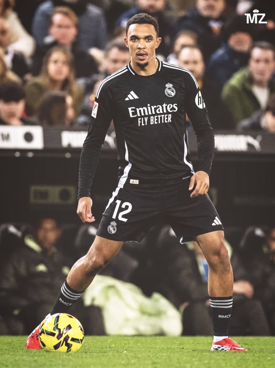 theMadridZone's tweet photo. 🚨🖤 Real Madrid 2027/28 Away Kit colors: 

⚫️ — BLACK
⚪️ — WHITE 

@Footy_Headlines https://t.co/n85JeLDCzD