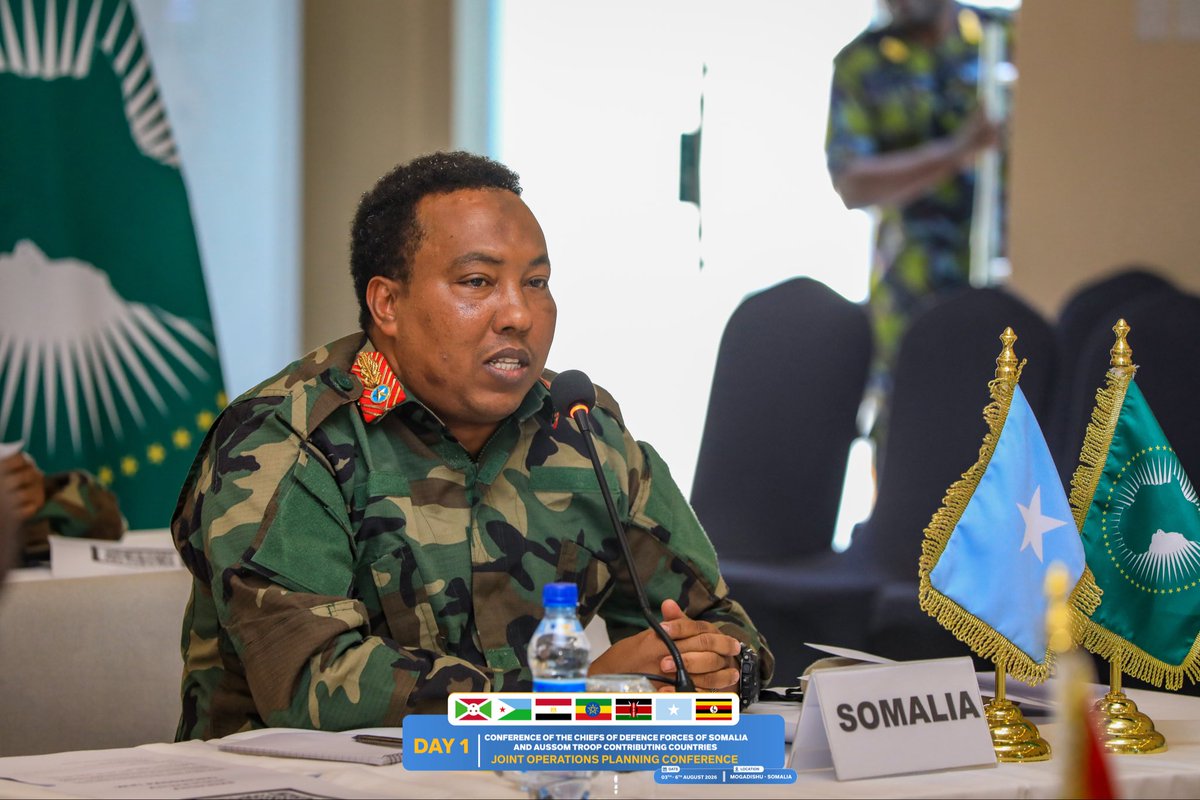 SNAForce's tweet photo. Military experts from AUSSOM troop-contributing countries met in Mogadishu to finalize a joint plan to strengthen coordination and accelerate operations against Al-Shabaab. The plan will be submitted to Defence Chiefs for approval
#Somalia #SNAF https://t.co/0NQyQy3xFG
