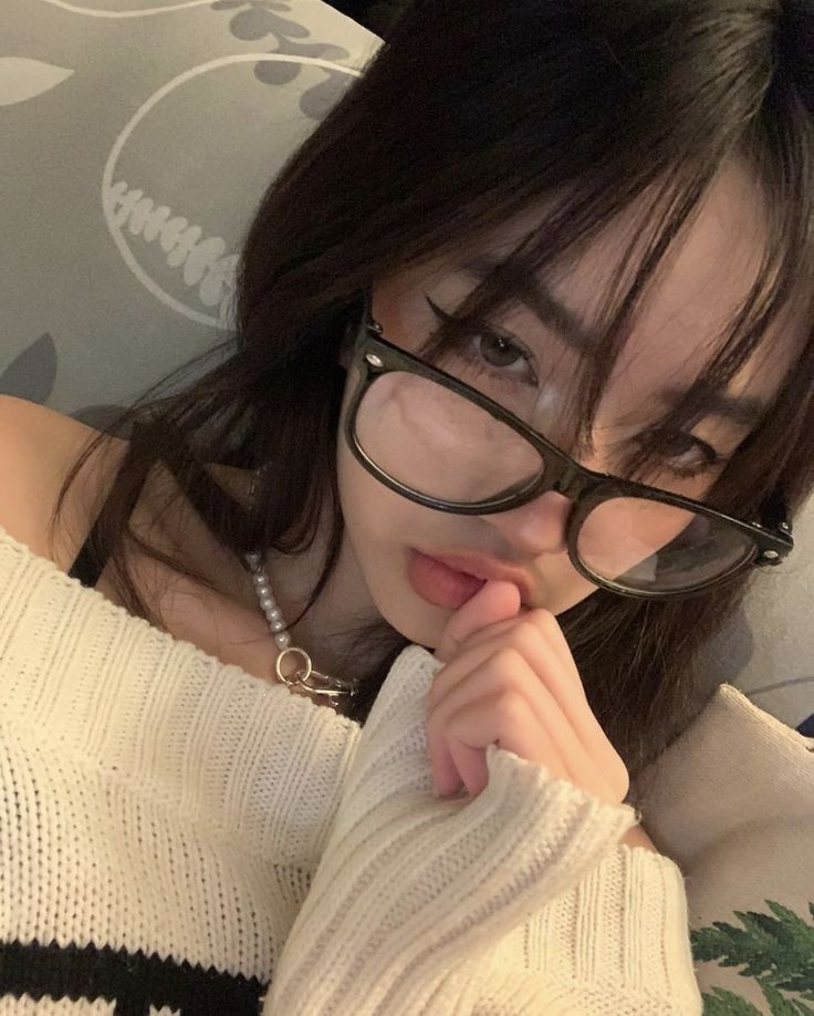 orvynn_'s tweet photo. muah :3 https://t.co/DBhFTnyL6Z