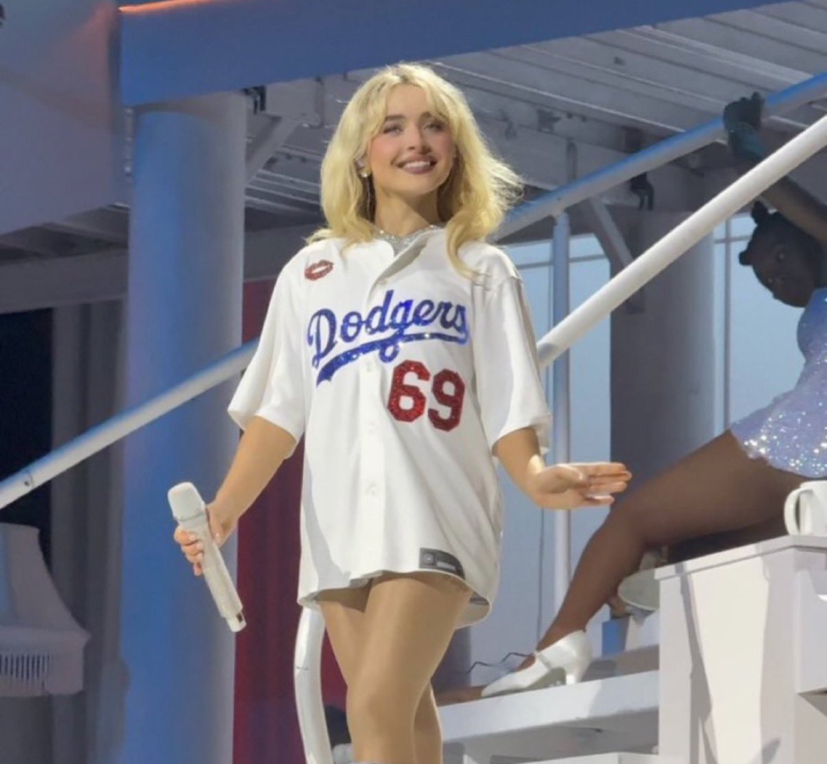 ZoeAdriel's tweet photo. Dodgers reportedly acquire SS Sabrina Carpenter from the Phillies, per multiple reports. https://t.co/vhR4A8smoG