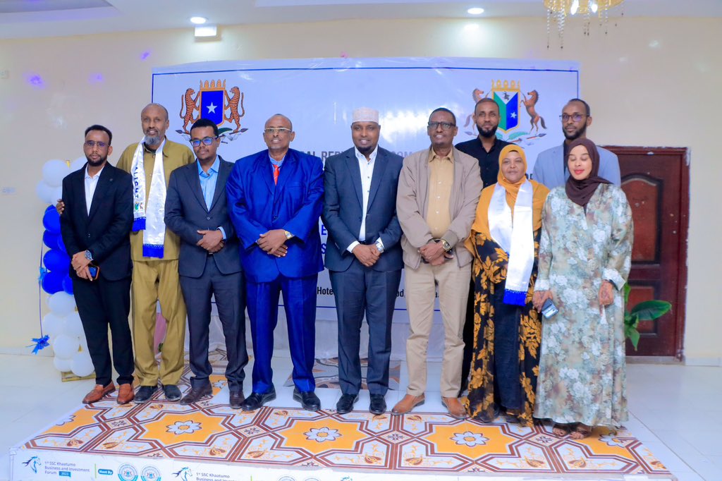 HonBeenebeene's tweet photo. Waxaan maanta si rasmi ah u daahfuray Mashruuca Adkeysiga Isbeddelka Cimilada iyo Horumarinta Biyaha ee Dowladda Goboleedka Waqooyi Bari Soomaaliya, oo lagu qabtay magaalada Laascaanood. Mashruucan wuxuu ka tarjumayaa dadaallada wadajirka ah ee lagu xoojinayo adkeysiga bulshada, horumarinta kaabeyaasha biyaha, iyo kobcinta fursadaha nololeed ee bulshada ku nool deegaannada ay saameeyaan isbeddellada cimiladu.

Waxaan sidoo kale ku dhawaaqay in mashruuca lagu ballaarin doono laba goobood oo dheeraad ah oo ku yaalla gobollada Sool iyo Sanaag, si bulshada deegaannadaas ay uga faa’iideystaan adeegyo iyo mashaariic horumarineed oo dheeraad ah.

Dowladda Federaalka Soomaaliya waxaa ka go’an inay sii waddo maalgellinta mashaariicda muhiimka u ah horumarinta biyaha, la qabsiga isbeddelka cimilada, iyo horumar waara oo gaara dhammaan deegaannada dalka.
