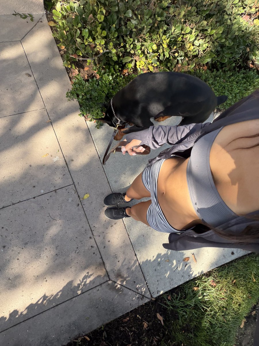 blamesage's tweet photo. YSL🙄 https://t.co/k5TNxaWUSd