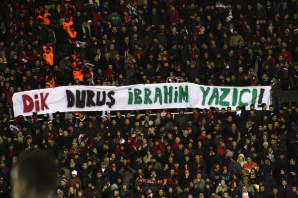 echoesofata's tweet photo. @karahanlii16 O kirli lige ismi ağır gelir https://t.co/SplTAScfLG