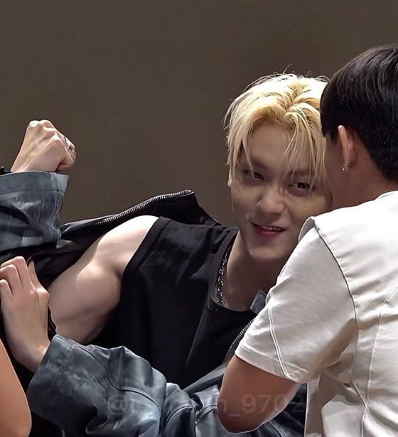 divaxdiaries's tweet photo. soobin what the fuck https://t.co/KSK7ubESm9
