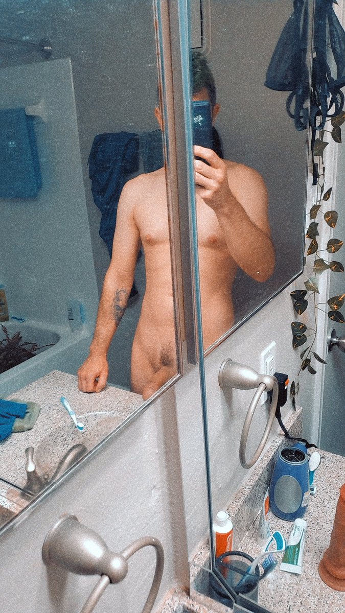 alsoknownasRemy's tweet photo. Hmmmm what to do today ...
#moots #mirror #sexobject โฌ
๏ธ haha right? #stuntcock pro @ #amateurporn ๐คช https://t.co/1RCUTTZmsY