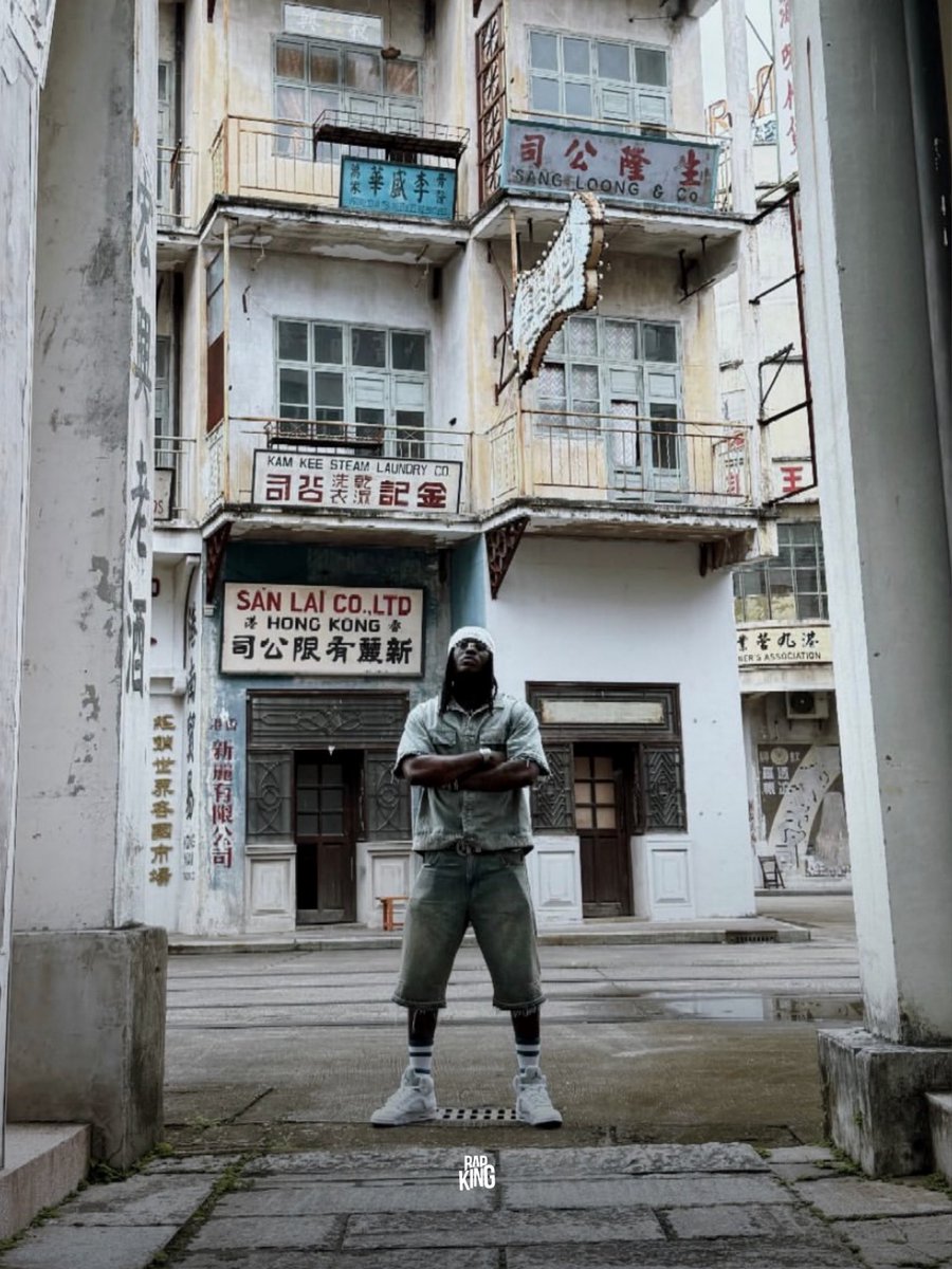 rapking634's tweet photo. 🚨BOOM| Le Dioula Américain en Chine 🇨🇳 ! https://t.co/Z0LqCwWeUr
