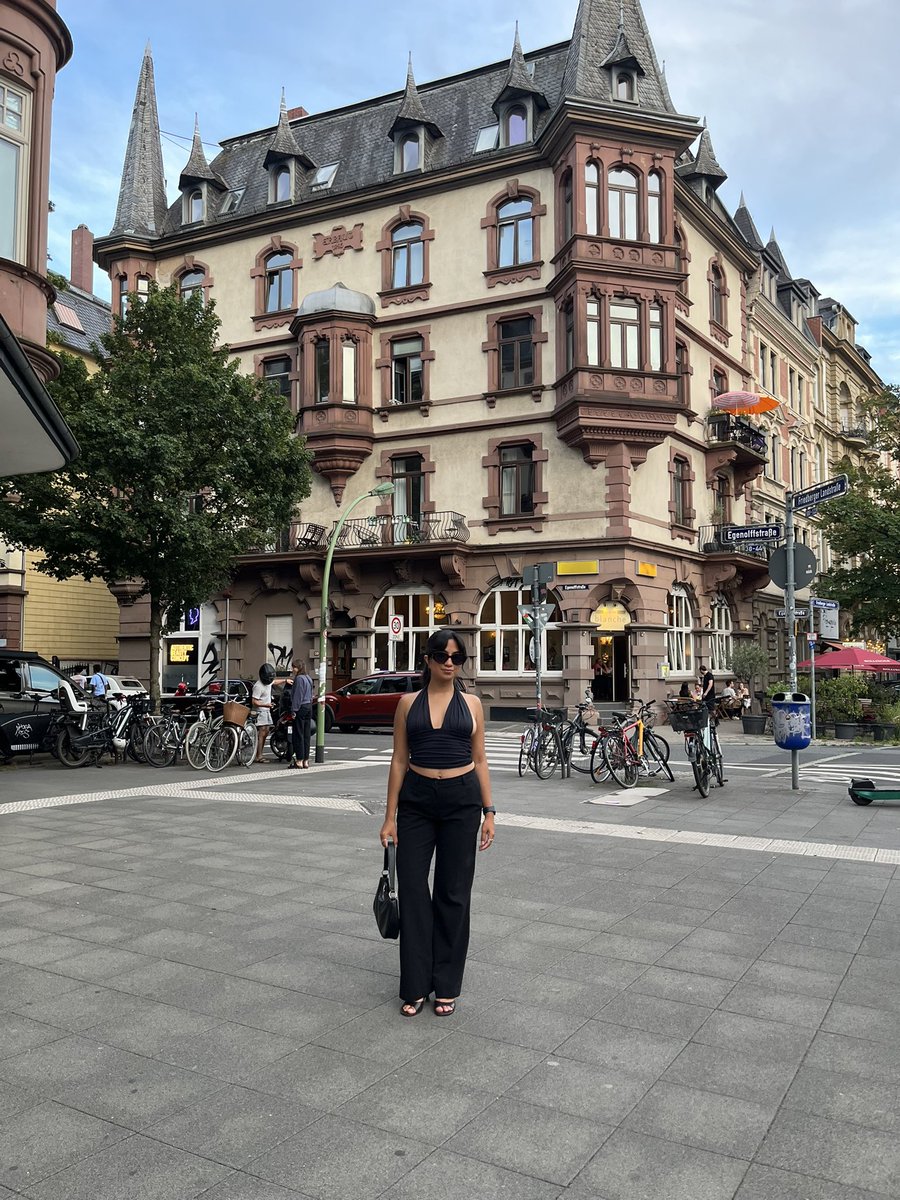 spacesuzi's tweet photo. frankfurt eurosummer way https://t.co/SVh41JDfh7