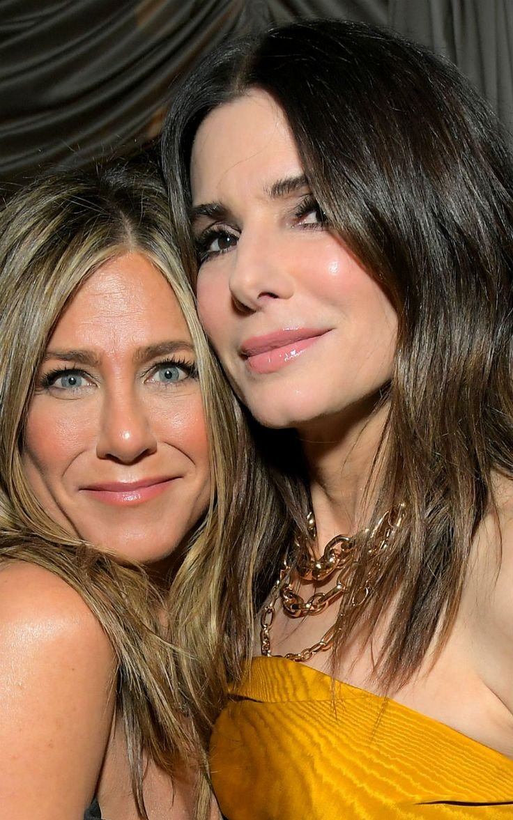 Sandrab71462's tweet photo. let me know what do you know about sandra bullock and Jennifer aniston 😍🥰 https://t.co/5yKwHmBtTi