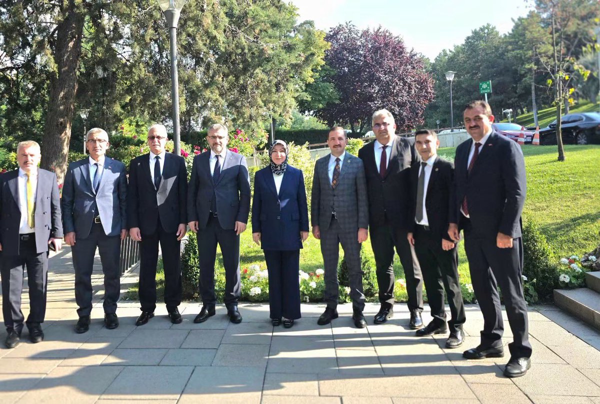 hhkaratas's tweet photo. AK Parti Grup Başkanımız Sayın Abdullah Güler’i; AK Parti Sivas Milletvekilimiz Sayın Rukiye Genç Toy, AK Parti İl Başkanımız Sayın Yusuf Tanrıverdi ve belediye başkanı arkadaşlarımızla birlikte ziyaret ettik.

Ziyaretimizde ilçemizle ilgili devam eden ve planlanan yatırımları değerlendirerek istişarelerde bulunduk ve desteklerini aldık.

İlçemize göstermiş oldukları yakın ilgi ve kıymetli destekleri için Sayın Abdullah Güler’e şahsım ve hemşehrilerim adına teşekkür ediyor, şükranlarımı sunuyorum.

Durmadan, yorulmadan Doğanşar’ımız için çalışmaya devam.
