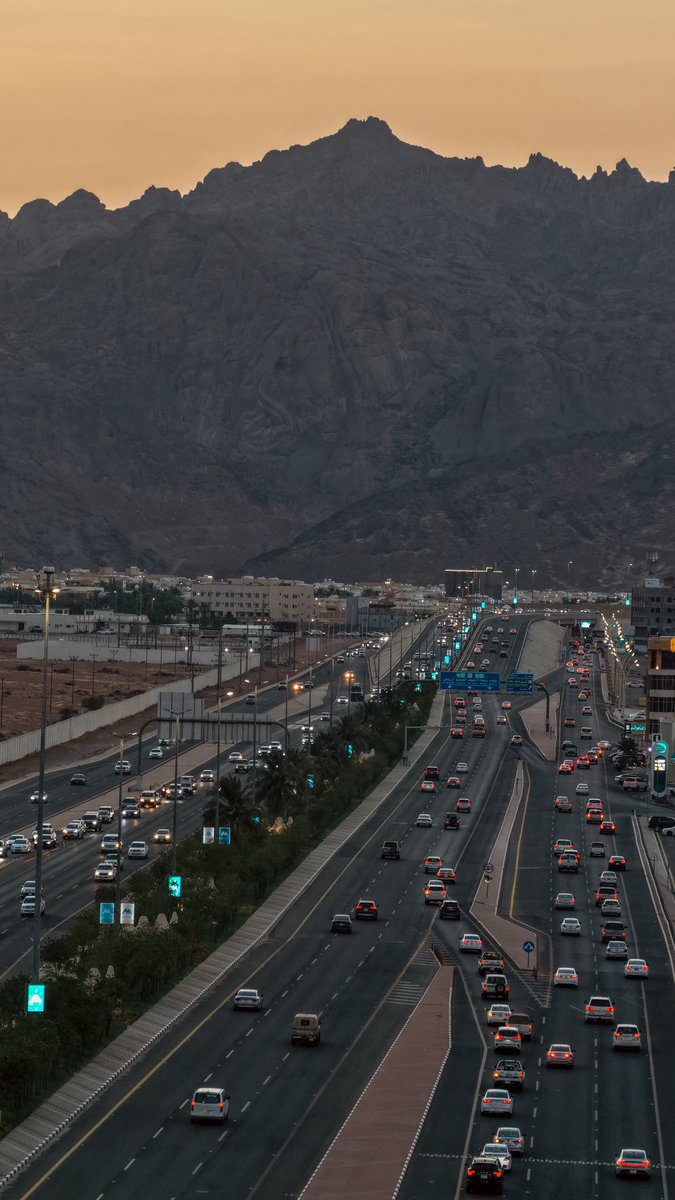 abodalmny3's tweet photo. " وجهةٌ لا تُشبه إلا نفسها ، #حائل ♥️" https://t.co/NFoz0Ez2Lv