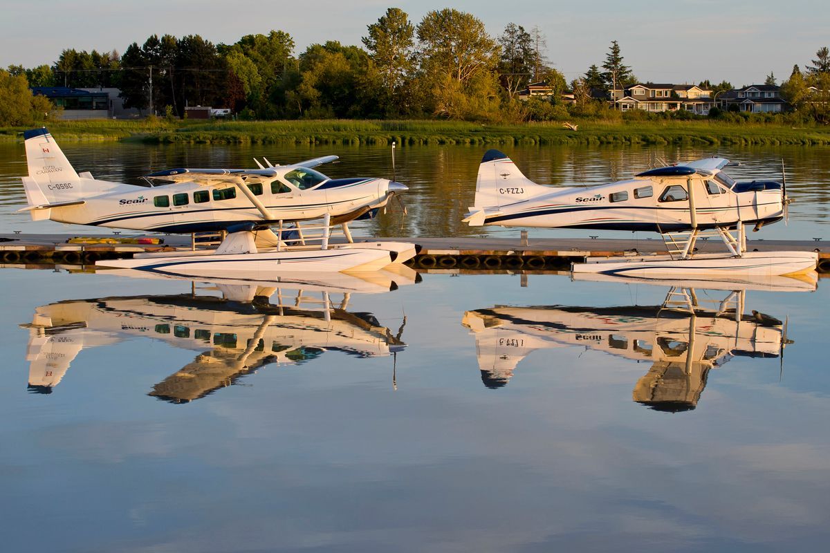 spotterguidenet's tweet photo. The peace after a long working day like for this Seaair Seaplanes Caravan and Beaver just before the sunset
#spotterguide #cam9 #seaairseaplanes #caravan #beaver
Taken by Patrick Weis / @takeoffaviation https://t.co/7u0hMHrCfZ