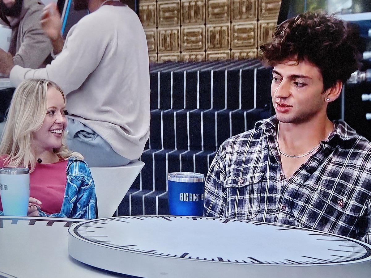 Anxxsty's tweet photo. Enjoying what will likely be the last couple days of #melodrew content #bb28 #melodybb28 #drewbb28 https://t.co/KYNtgcq5lf
