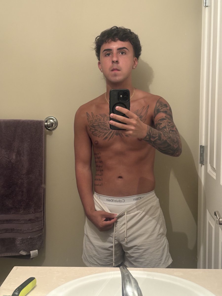 Joeyfernandezof's tweet photo. Don’t check my bio 🤫🤫 https://t.co/iyvHXefbi8
