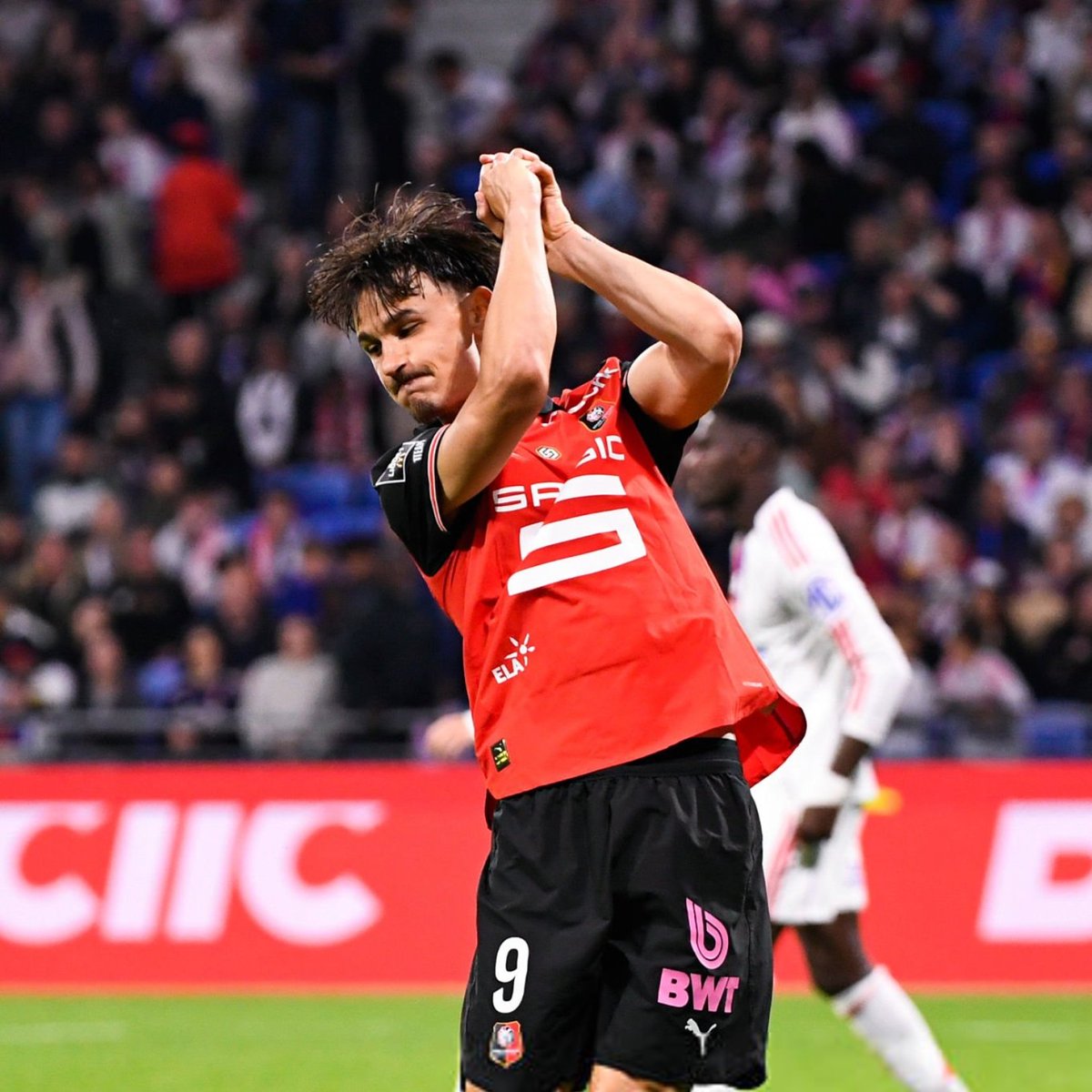 ActuL1_'s tweet photo. 🚨 FRANCK HAISE 🇫🇷 FERME LA PORTE POUR ESTÉBAN LEPAUL 🇫🇷 ! ❌❤️🖤

« Les choses sont très claires. Estéban a prolongé. S'il n'avait pas voulu cette prolongation, il ne l'aurait pas faite.

IL A ENVIE DE FAIRE CETTE SAISON-LÀ, d'en faire une encore plus belle et de vivre la Coupe d'Europe. 🇪🇺

UN DÉPART N'EST PAS DU TOUT D'ACTUALITÉ. On est très alignés là-dessus. Il n'y a pas de discussion à ce sujet. »

(@lequipe)