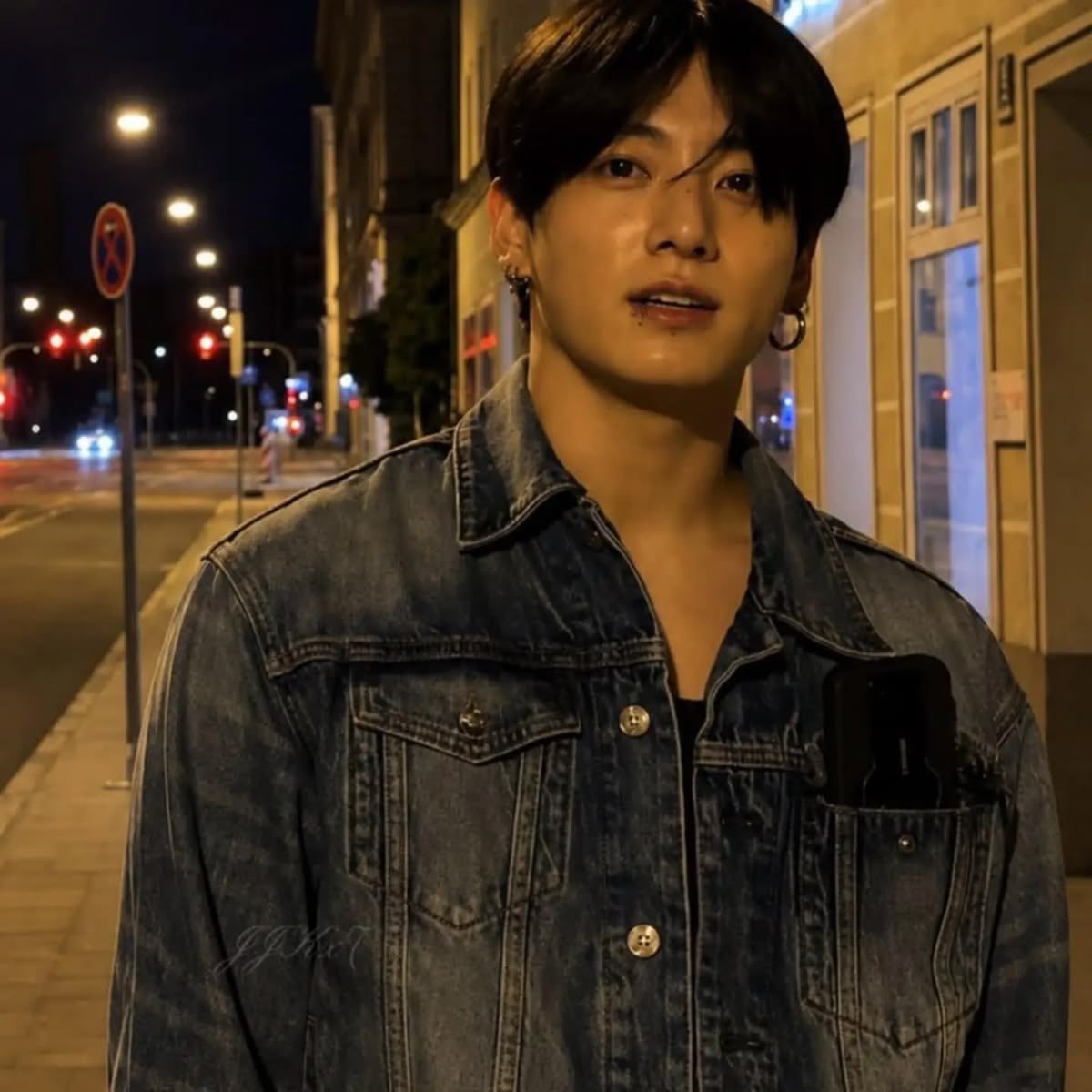 JEONKH_'s tweet photo. Obsessed with this JEON JUNGKOOK https://t.co/x8lvTzXhsO