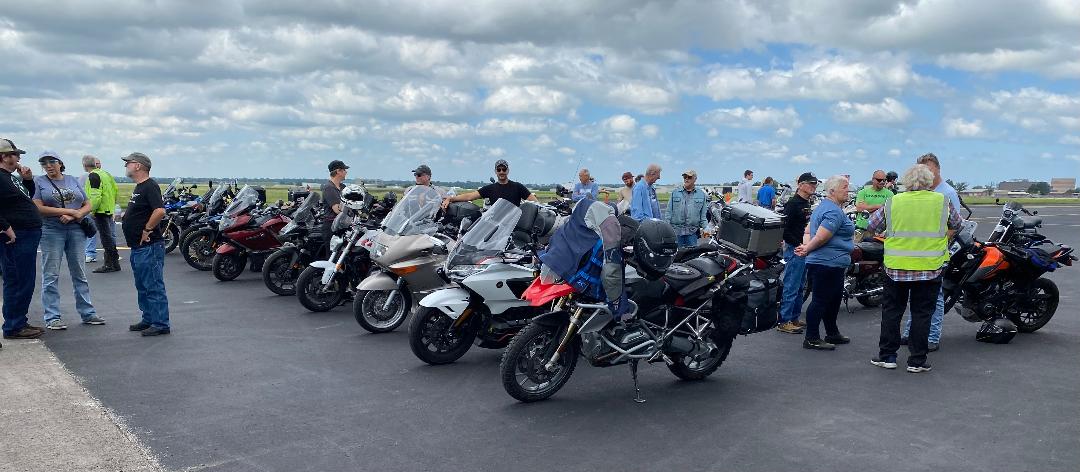 Moto_History's tweet photo. Motorcycle enthusiasts ride all types of motorcycles. Just get a bike and goooo! #americanmotorcycleenthusiasts #motorcycleenthusiasts #touringmotorcycles #motorcyclists #americanmotorcyclists https://t.co/KIBbhtUrnL