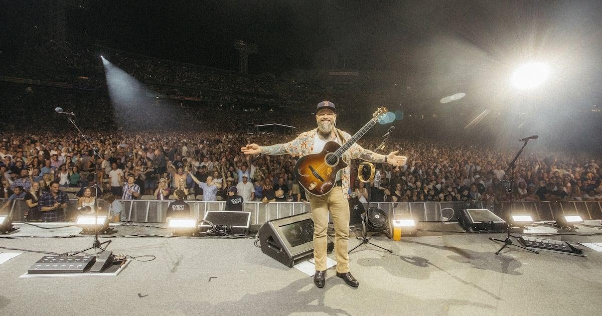 KIRO7Seattle's tweet photo. Zac Brown Band gives away free cruise to Boston concertgoers https://t.co/TKibstuyyi https://t.co/hPagHXcfUe