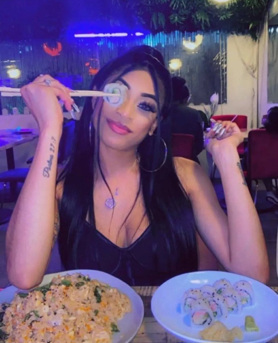 JeniferMcll's tweet photo. Queen Jennifer 
Fuck haters https://t.co/ZiTuUSal5Z
