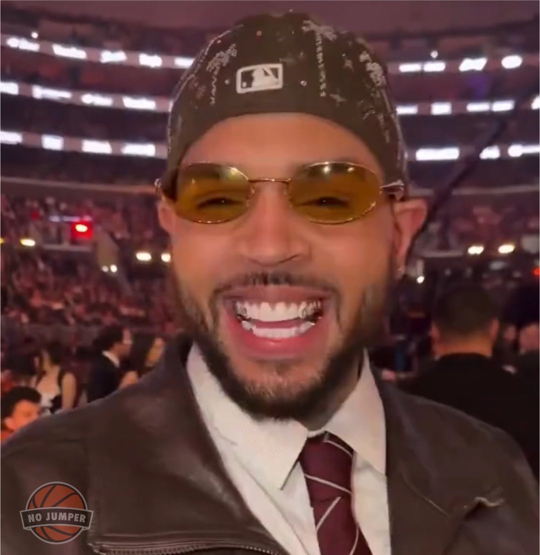 nojumper's tweet photo. Pitchfork spins the block and continues to call Chris Brown’s album ‘BROWN’ “a real piece of shit” after previously giving it a 1.3/10 rating.

The outlet doubled down on its original review, writing, “This album is still a real piece of shit.” https://t.co/oEBwevi6u8