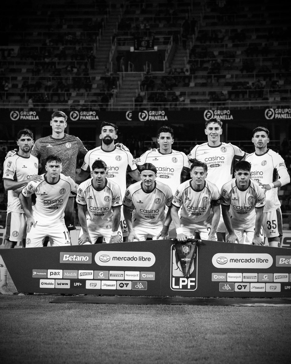 mundocuervo_'s tweet photo. Bochornoso desde el juego. Flojísimo desde lo actitudinal. Y terrorífico con los cambios. 

Tristísimo lo de #SanLorenzo. 3/9 y se viene Huracán. https://t.co/BPGESnBVuy