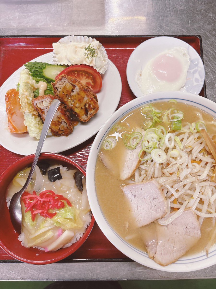 oomoriseimen's tweet photo. いつもありがとうございます😊
８／４(火)本日のラー定おかず券は、中華丼になります☺️
本日も宜しくお願いします。

※ラー定おかず券は、併せてラーメンとの購入が必要となります。また用意した数量に達すると予告なくおかずを変更致します。 https://t.co/pqdd1wj9Vl