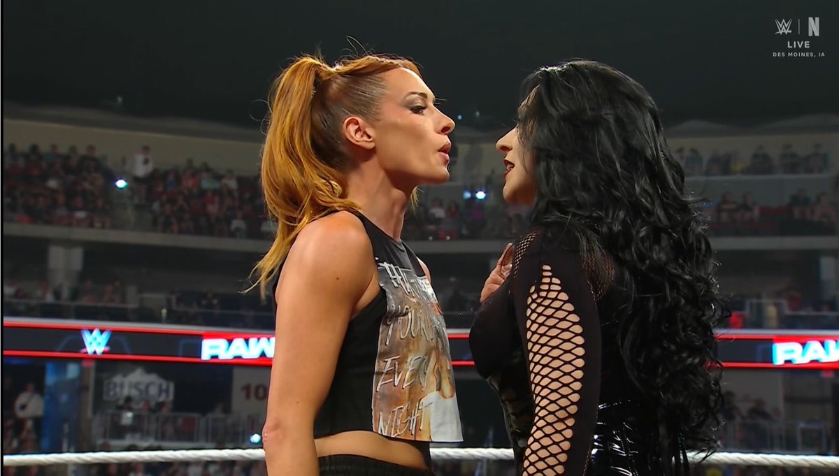TSthemanBL's tweet photo. BECKY LYNCH IS A BABYFACE AGAIN!! ☹️🥹 Life feels complete again. We are SO back!!! 🧡🔥
#wweraw https://t.co/qGFRKvpVkE