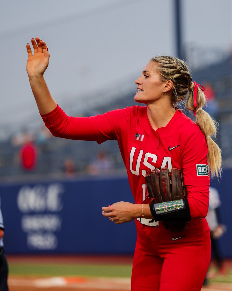 USASoftballWNT's tweet photo. 15 batters faced → 15 batters retired 🔥 https://t.co/x82KAI8sqF